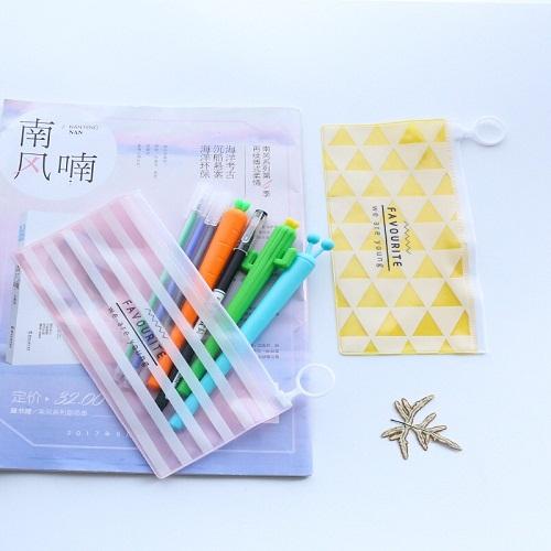 Túi Zip đựng bút, giấy tờ tùy thân.