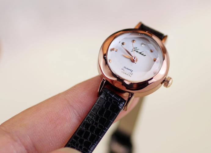 [HCM]Đồng hồ nữ Yehao Fashion dây da (nâu)