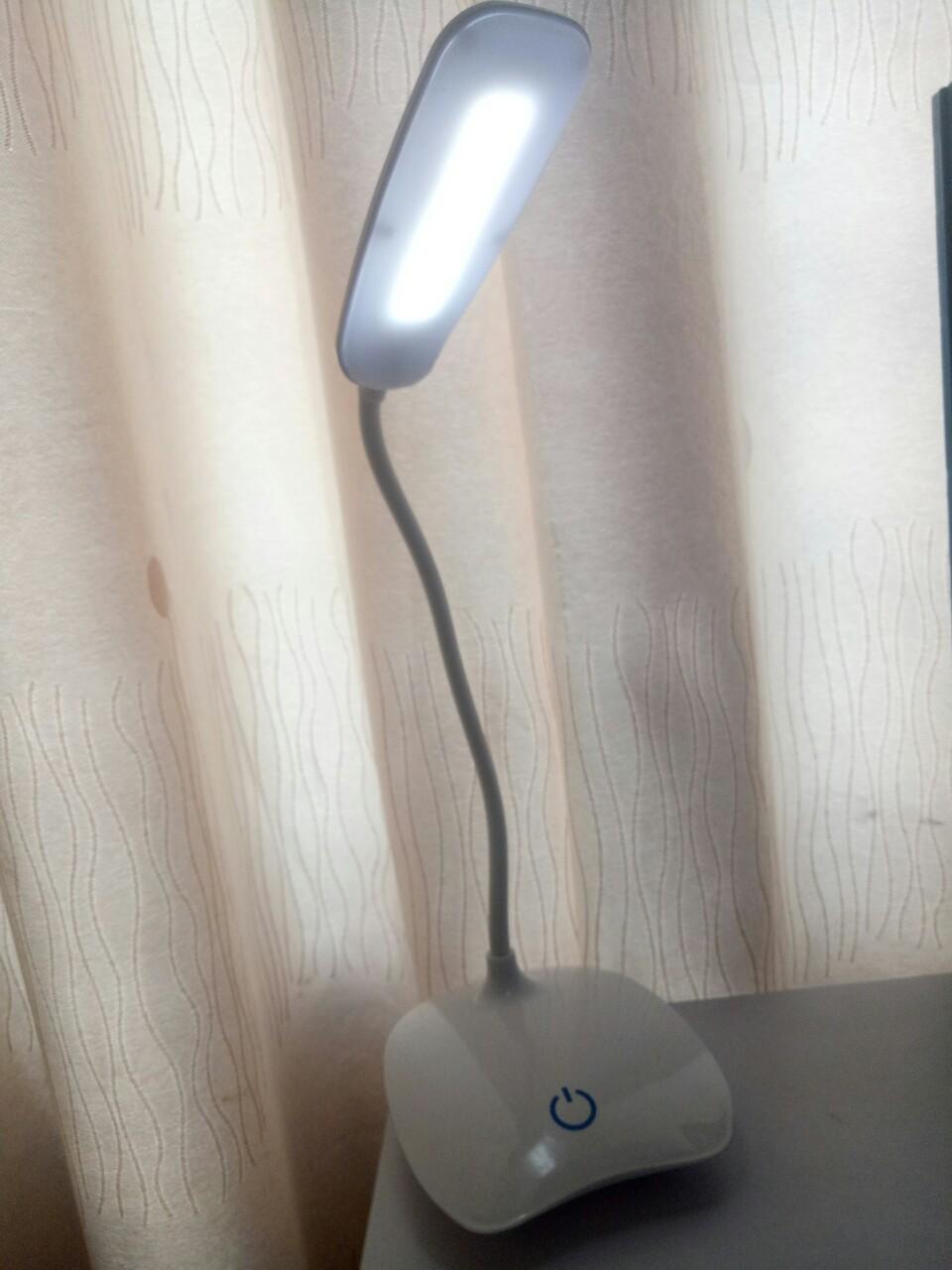 Đèn Led chống cận thị tich điện cảm ứng tặng đèn ngủ cảm biến hình nấm