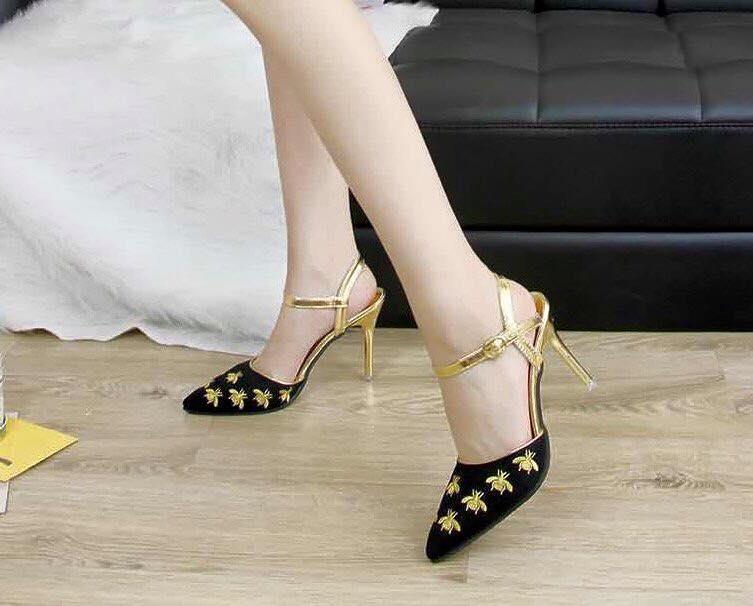 (Miễn phí vận chuyển)Sandal mũi kín thêu ong đế 7p siêu đẹp
