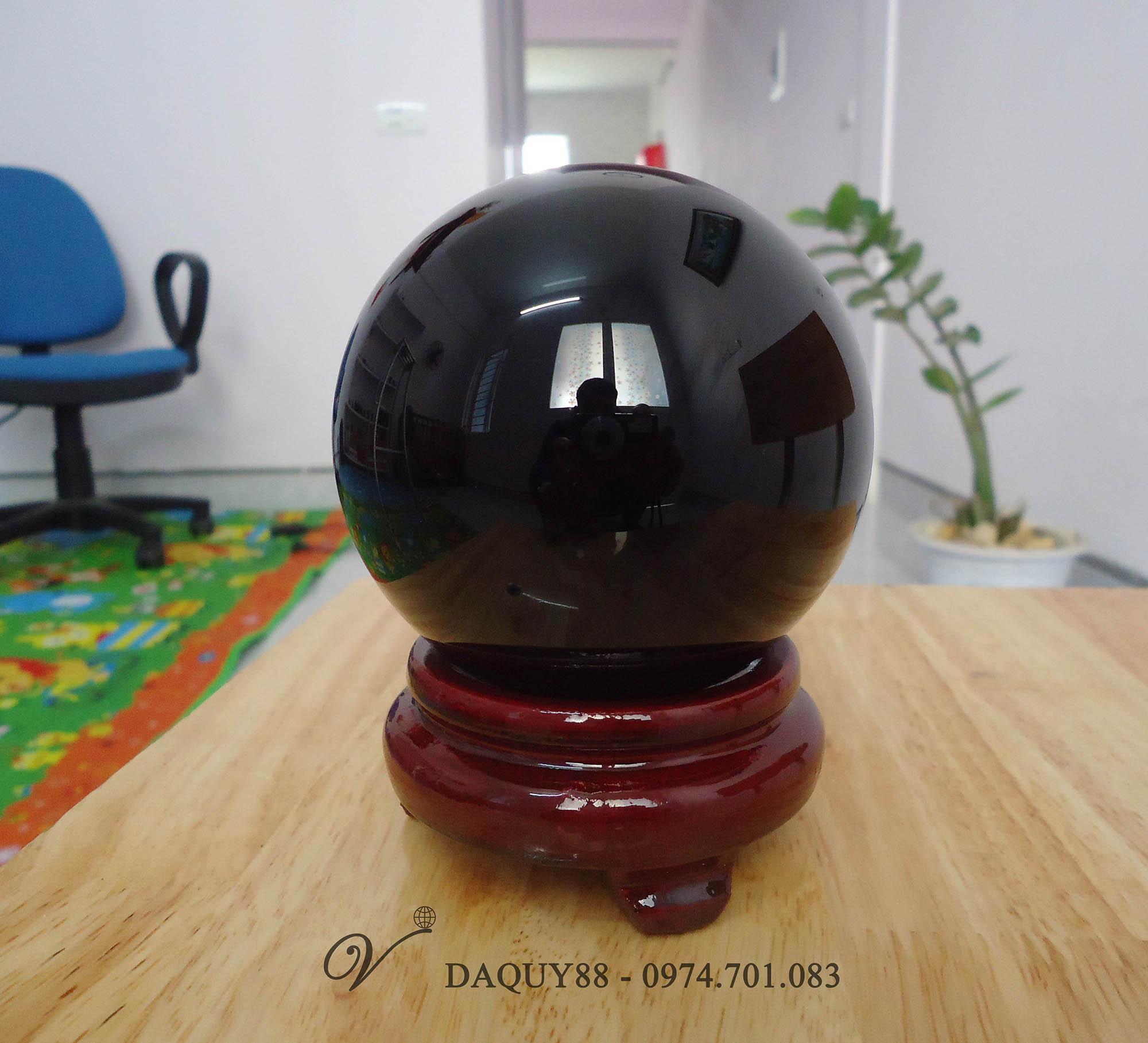 Quả cầu phong thủy đá núi lửa obsidian đen tự nhiên 9cm