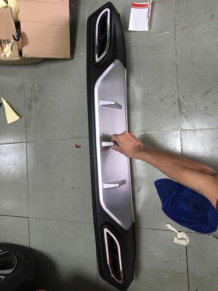 Lip chia bô Honda Civic 2016-2018