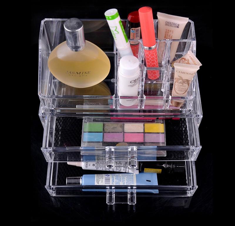 Hộp đựng dụng cụ trang điểm 3 tầng