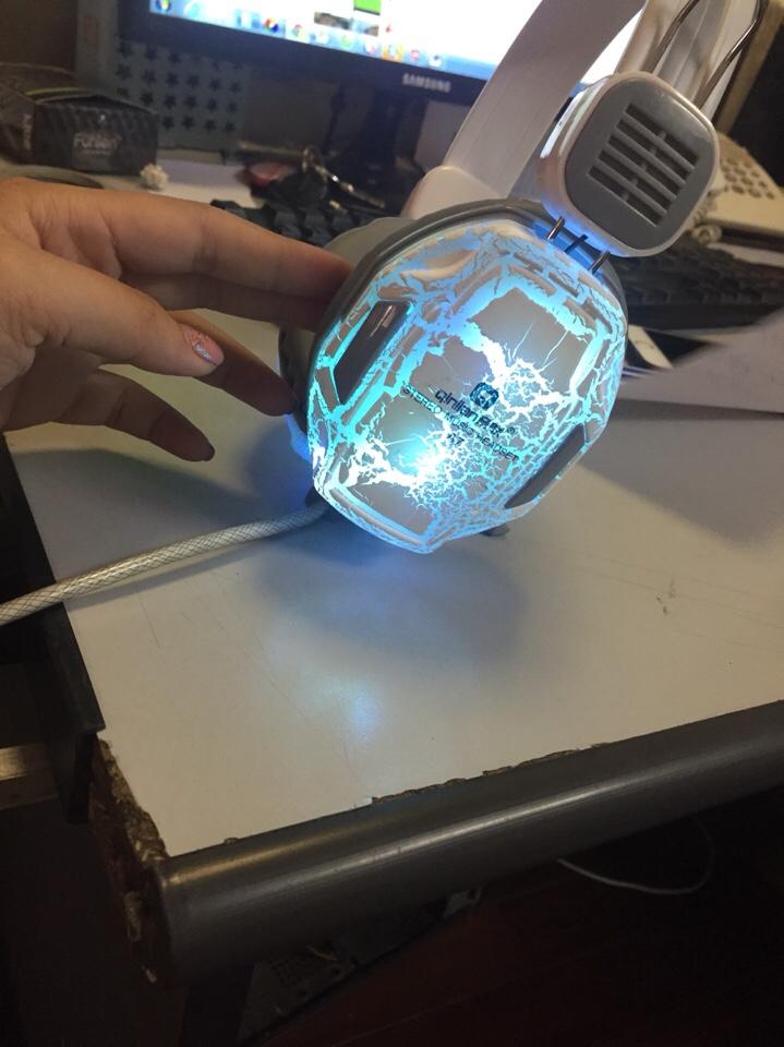TAI NGHE CHƠI GAME QUILIAN A7 LED ĐỔI MÀU