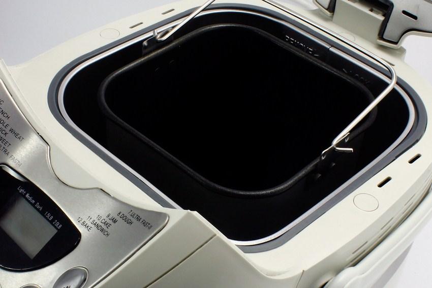 Máy làm bánh mì Tiross-TS820 gọn nhẹ