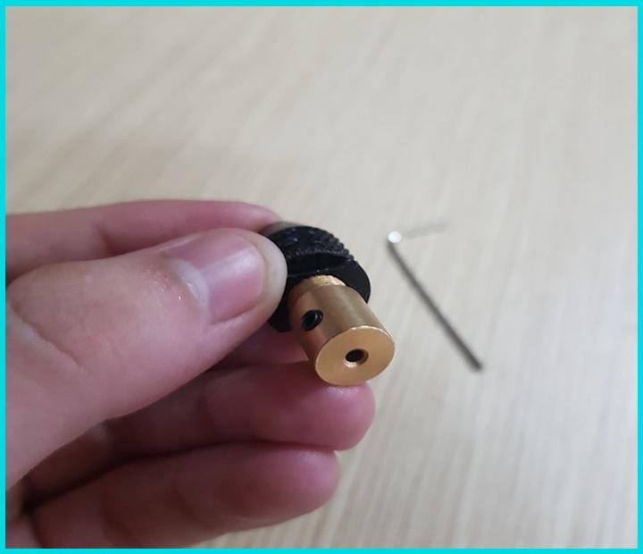 Đầu kẹp mũi khoan cho Motor trục 2mm