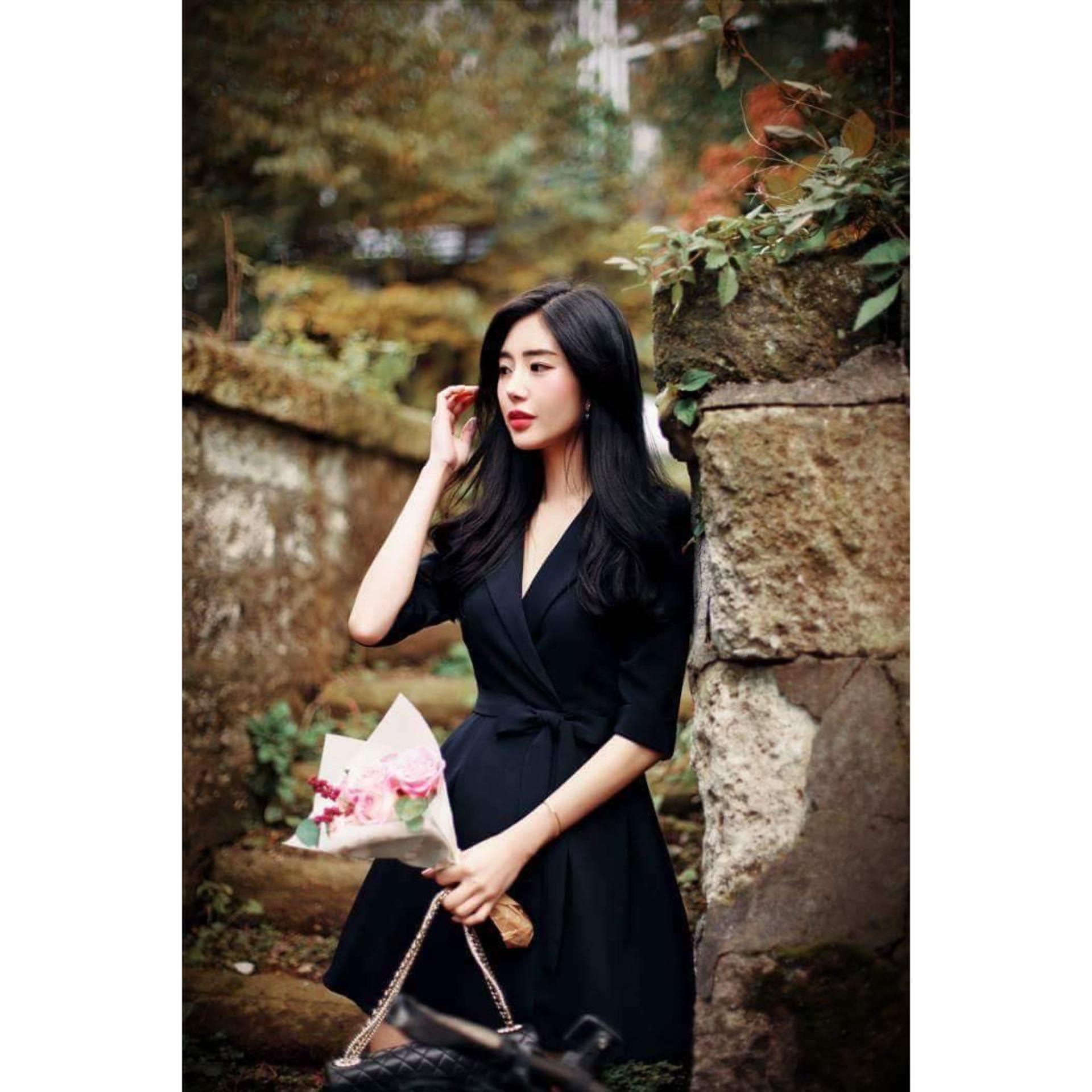 Đầm công sở tay lỡ cổ vest (đen)
