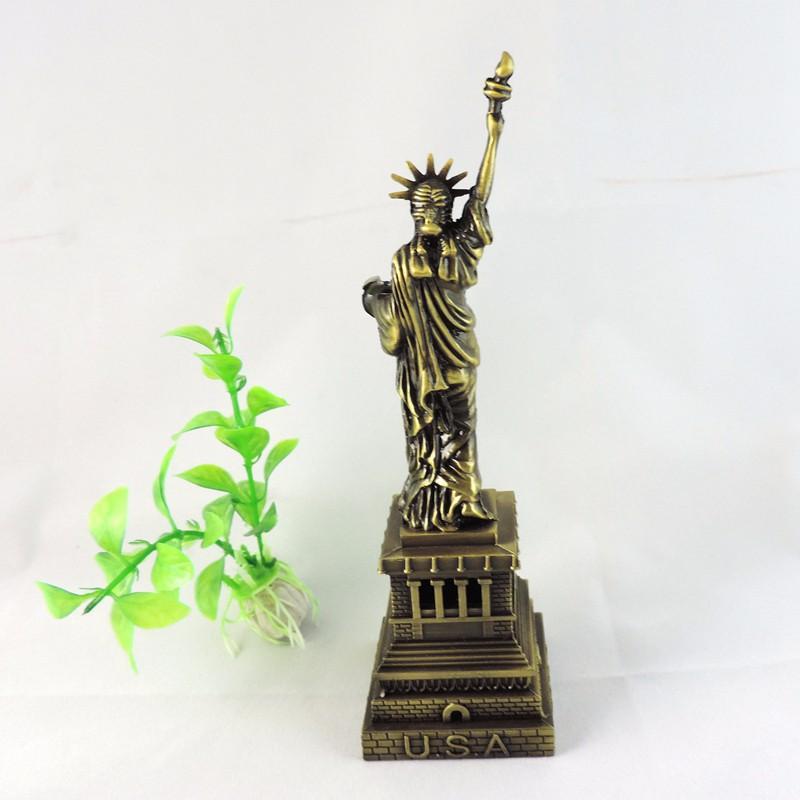 Mô hình tượng nữ thần tự do cao 32 cm (Màu Vàng Rêu)