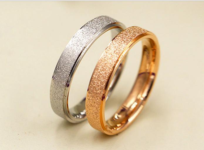 Nhẫn titan nữ không đen phun cát - NN006
