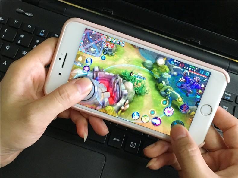 Cần Gạt mini chơi game trên smartphone