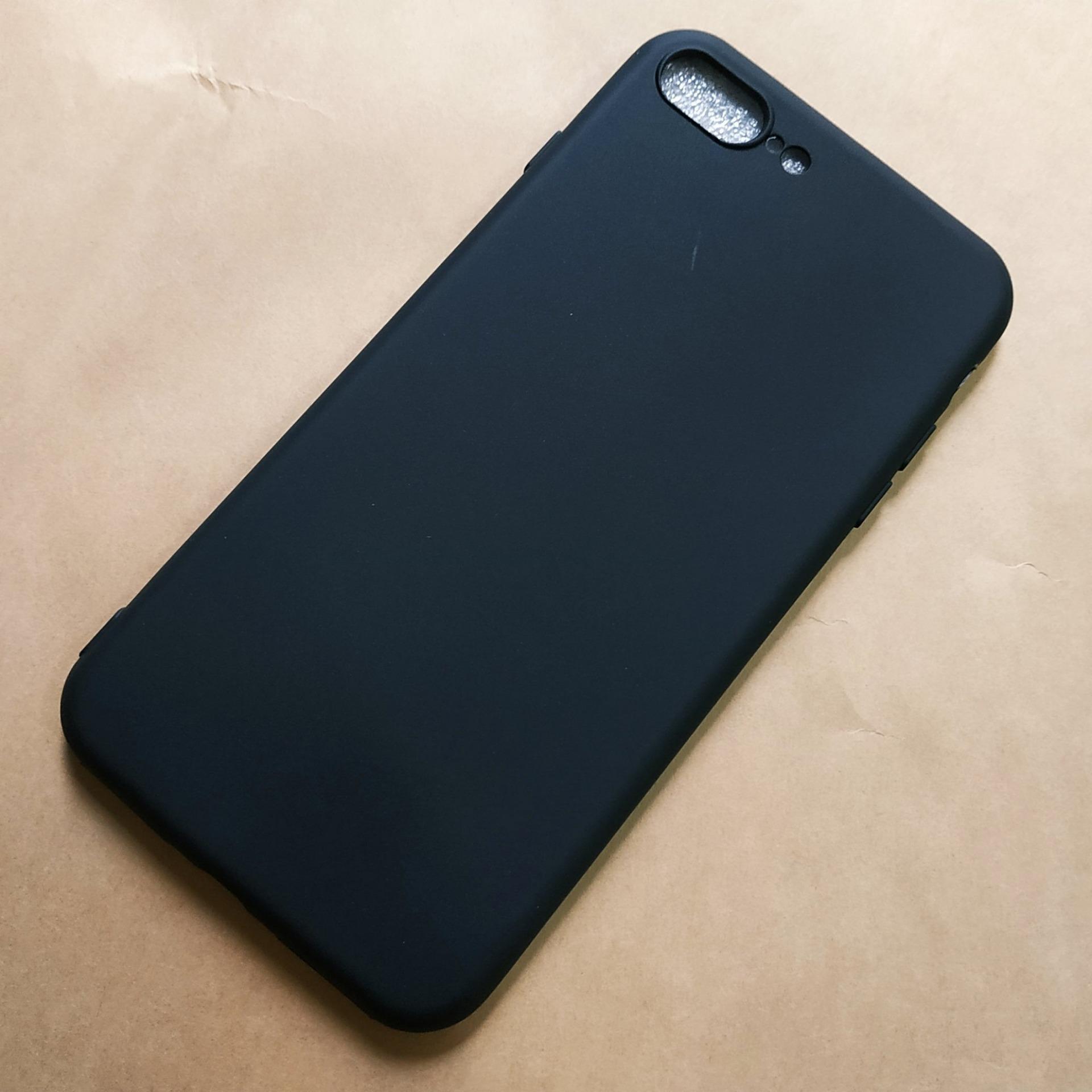 Ốp lưng silicon đen nhám cho iPhone 7 Plus