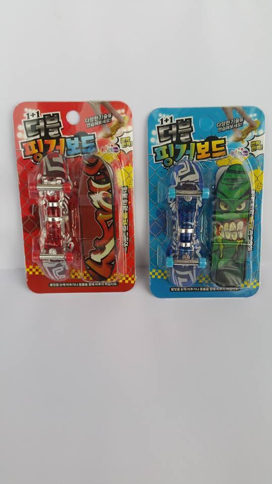 Set 2 ván trượt ngón tay mini siêu đẳng