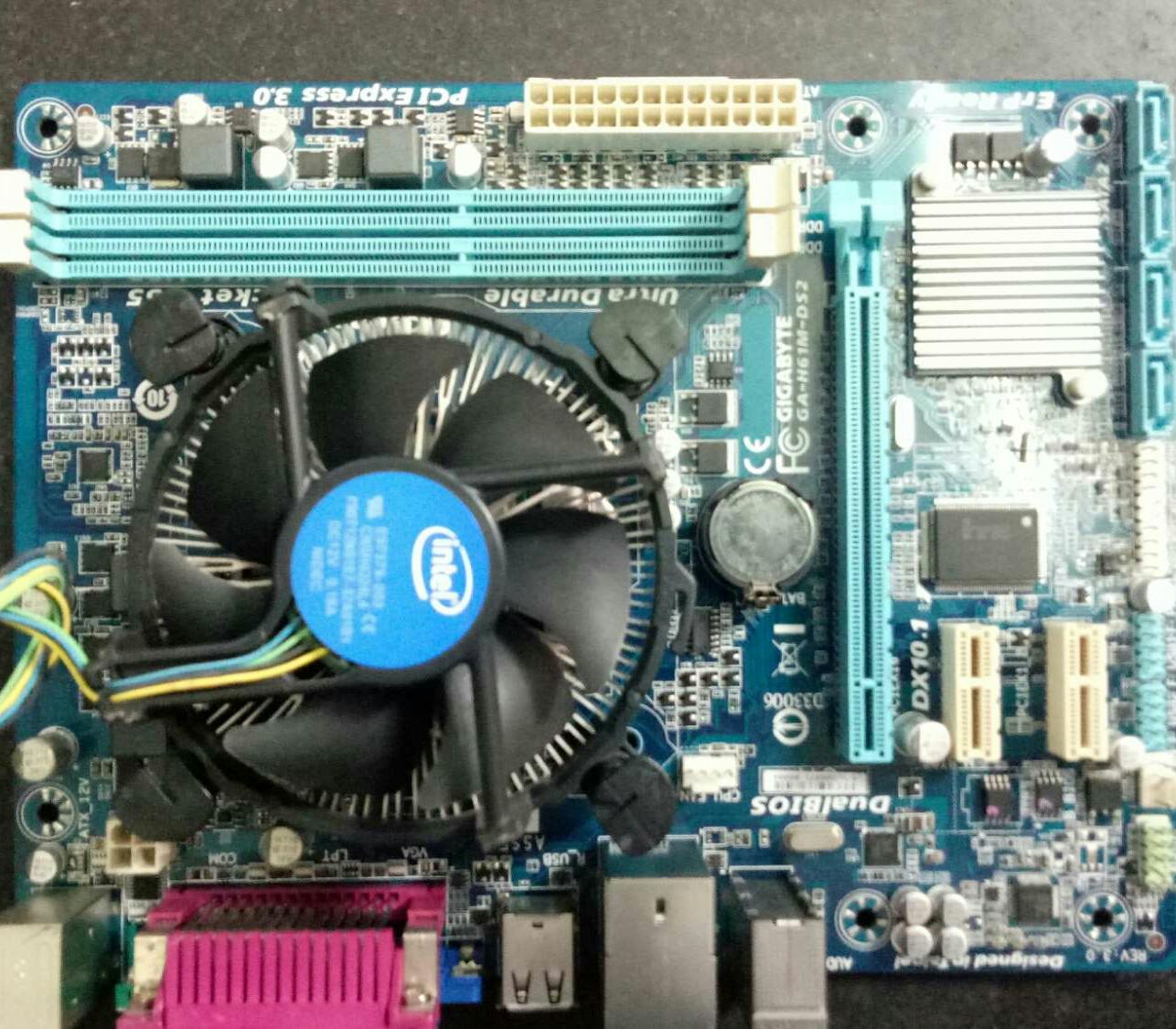 Combo main gigabyte H61 + chip G2020