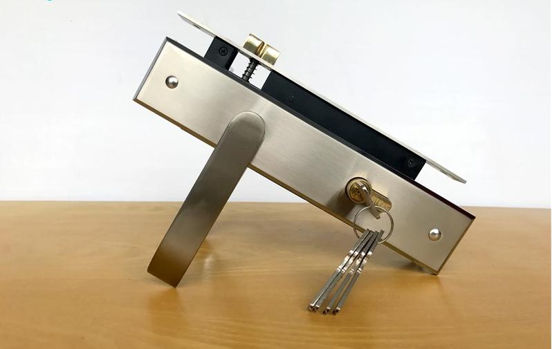 KHÓA CỬA TAY GẠT HUY HOÀNG EX 8510