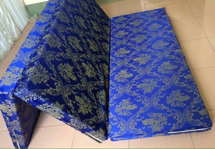 Nệm pe gấp 3 hàn quốc áo gấm valize cao cấp. 120x200x 9cm