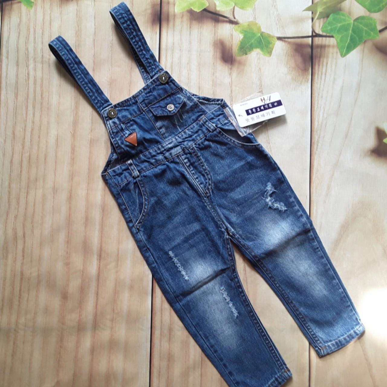 Quần yếm Jean cho bé