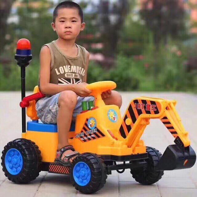 XE CẦN CẨU ĐIỆN LOẠI TO CHO BÉ