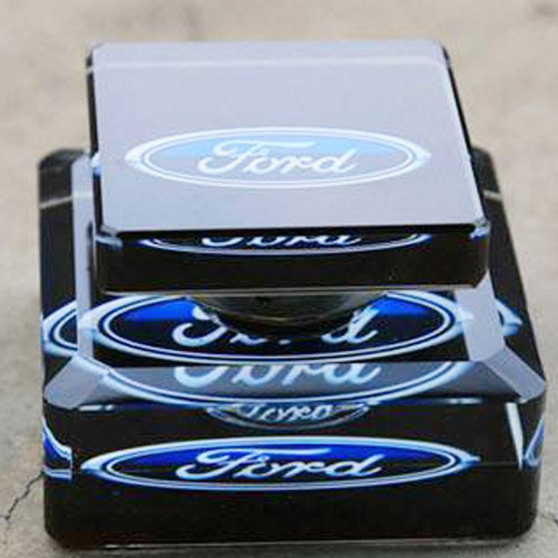 Nước hoa ô tô  pha lê logo hãng Ford