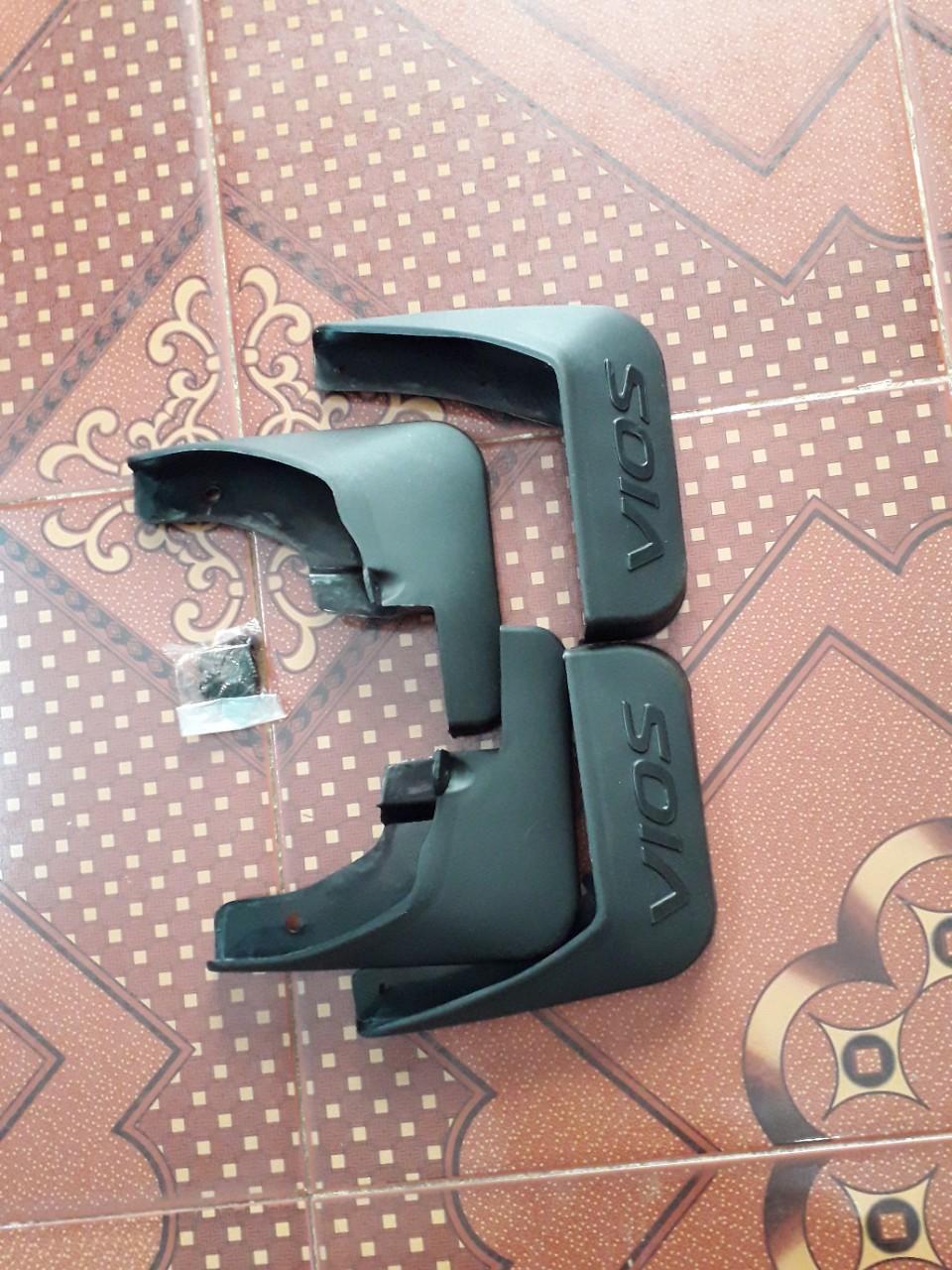 Chắn bùn xe Vios 2013-2017.