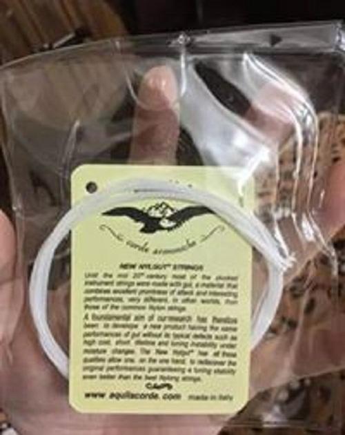 DÂY ĐÀN UKULELE AQUILA NHẬT.