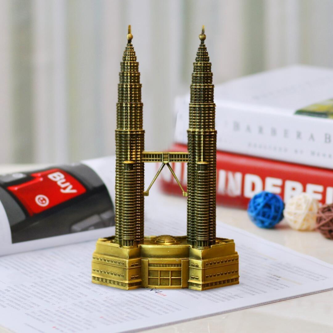 Mô hình tháp đôi Petronas cao 18 cm V.2