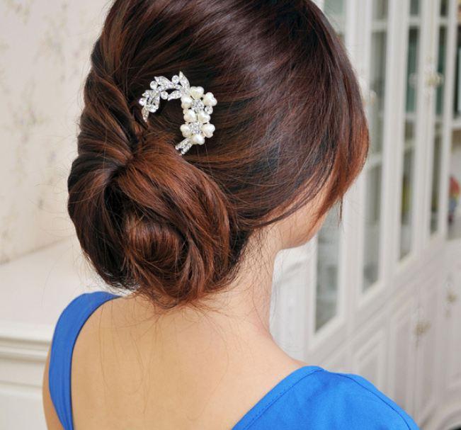 Trâm cài tóc ngọc trai đính đá