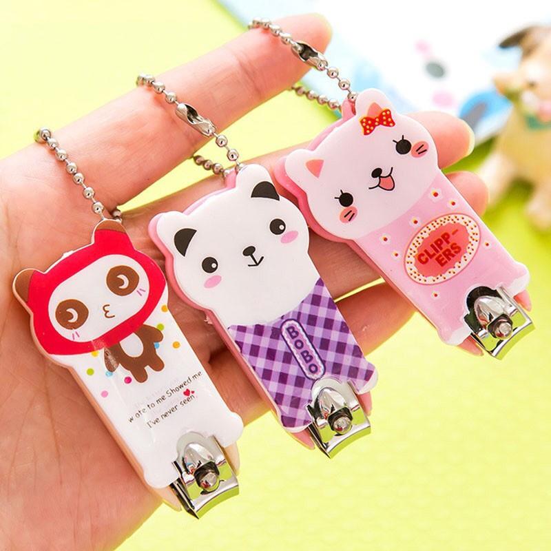 Cắt móng tay hình gấu kute cho bé