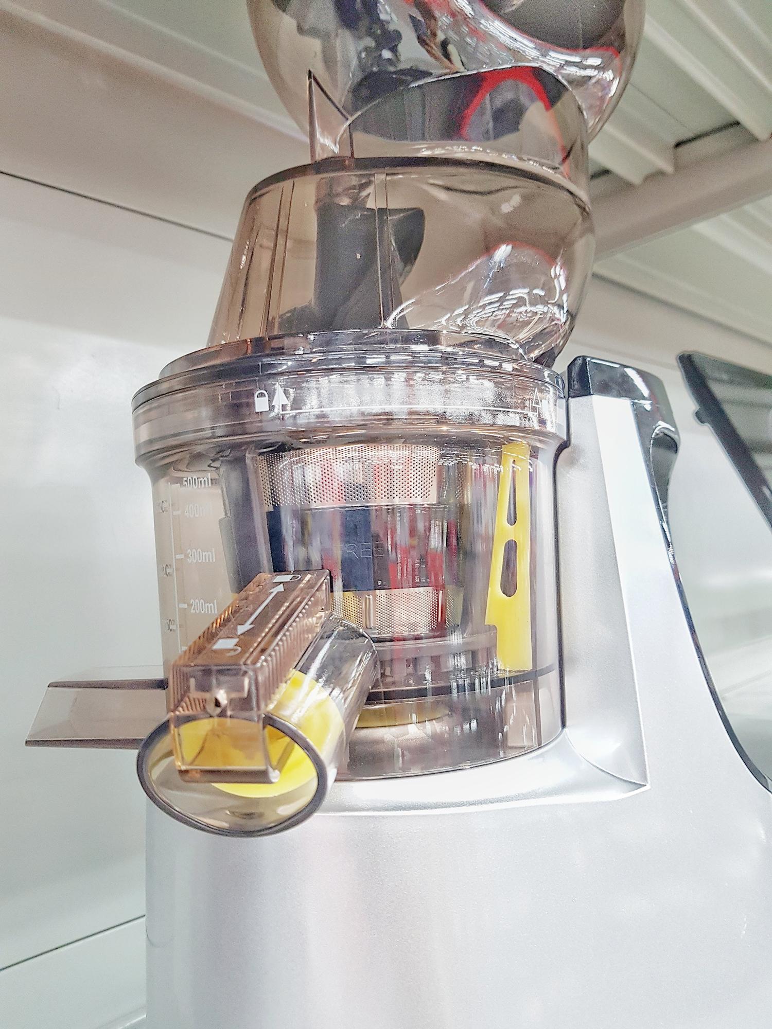Máy ép chậm cao cấp Lock&lock EJJ121 - 500ml, 250W