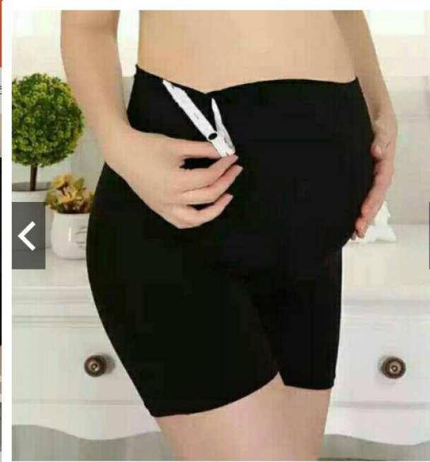 Quần bầu đùi mặc trong váy free size