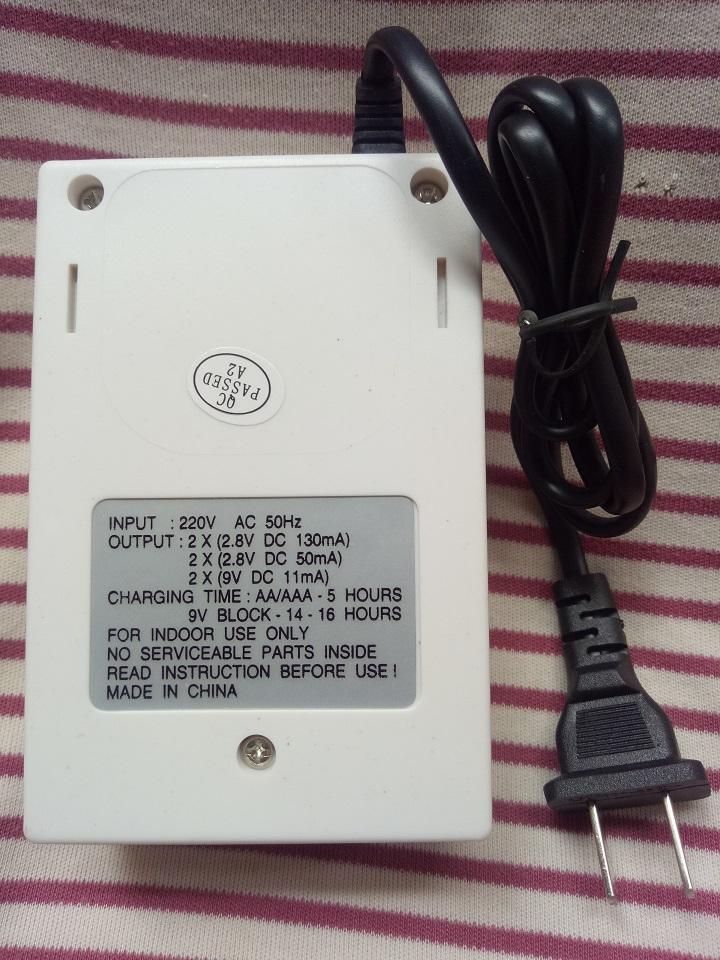 Sạc Pin đa năng Jiabao A612 (sạc pin 2A -3A, - pin vuông 9V)