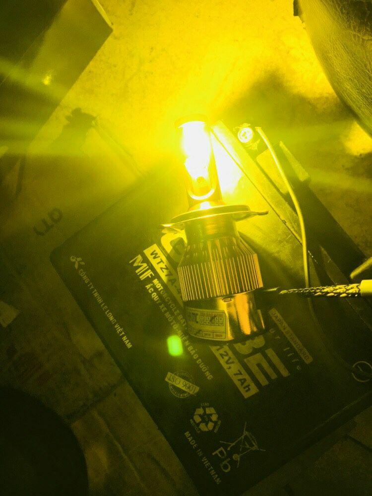 Led chân H4 2 màu vàng trắng