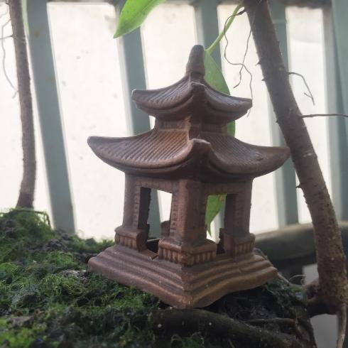 Tháp vuông nâu size nhỏ trang trí hồ cá hòn non bộ