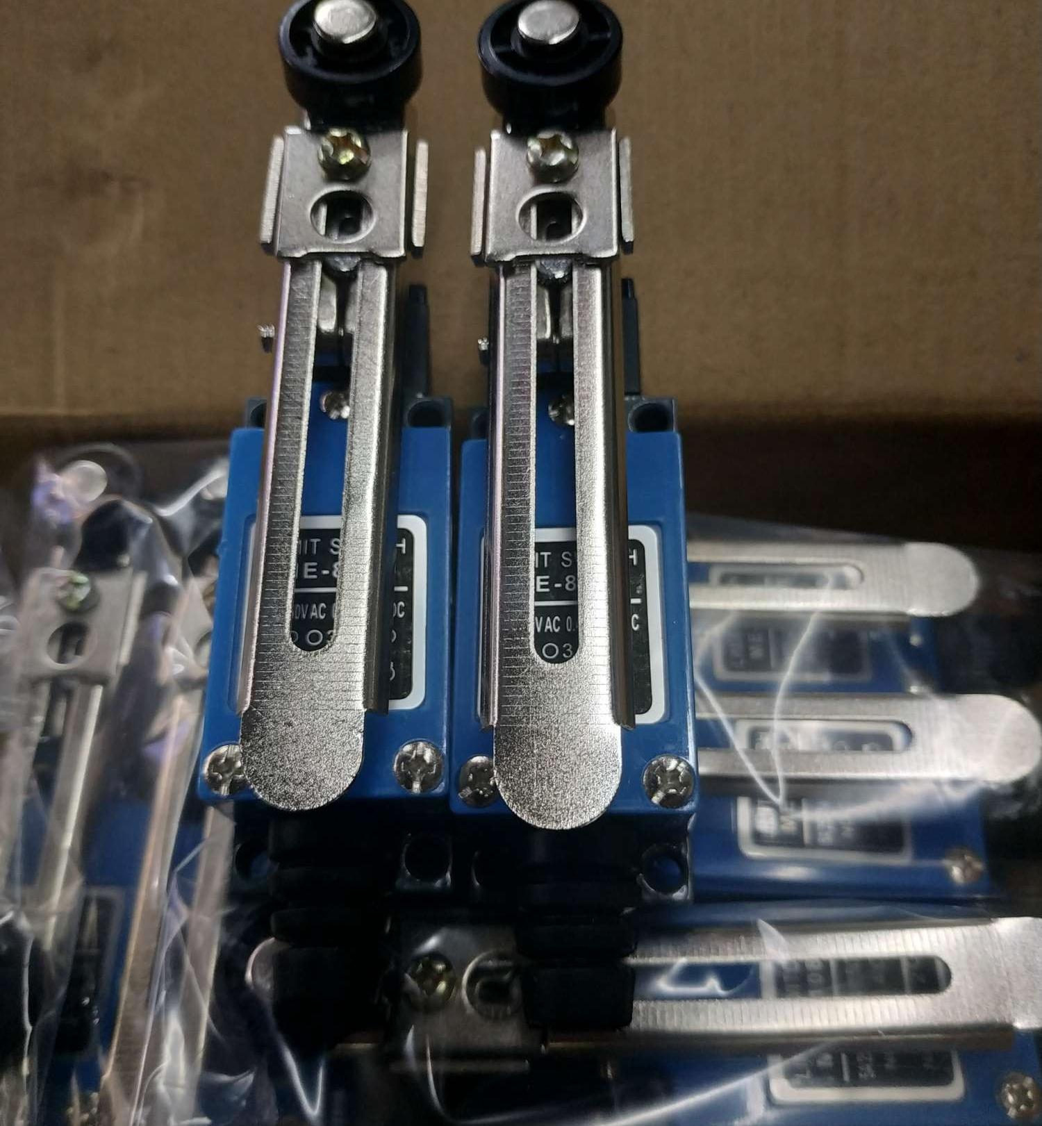 Công tắc hành trình dài 8108