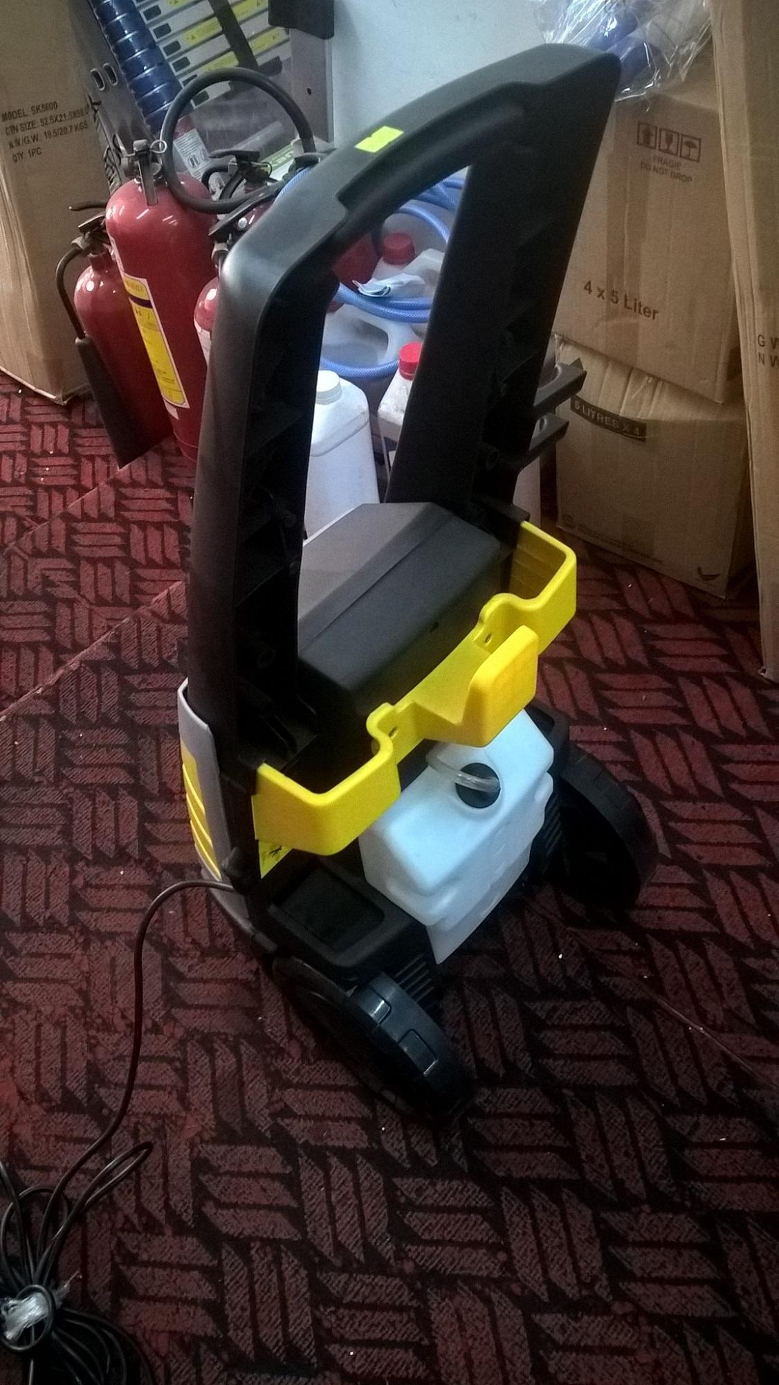 [HCM]Máy Phun Áp Lực Lavor Vertigo 22