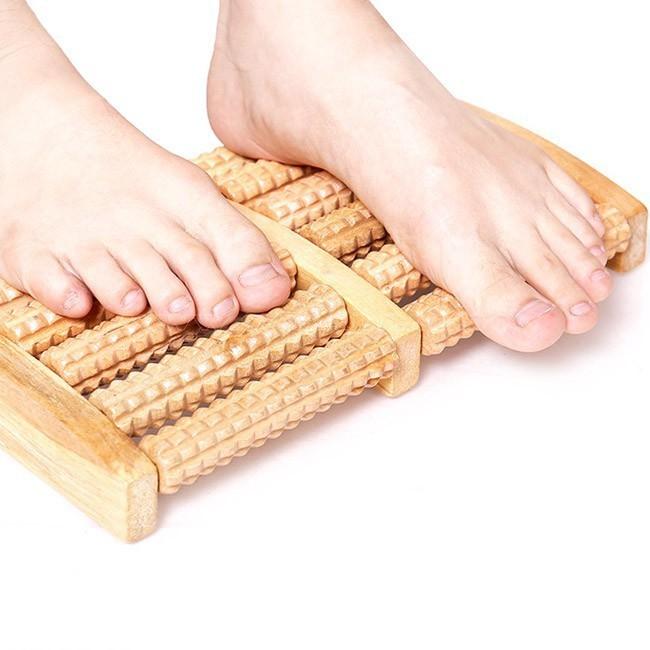 [HCM]Dụng cụ massage bàn chân bằng gỗ 5 hàng