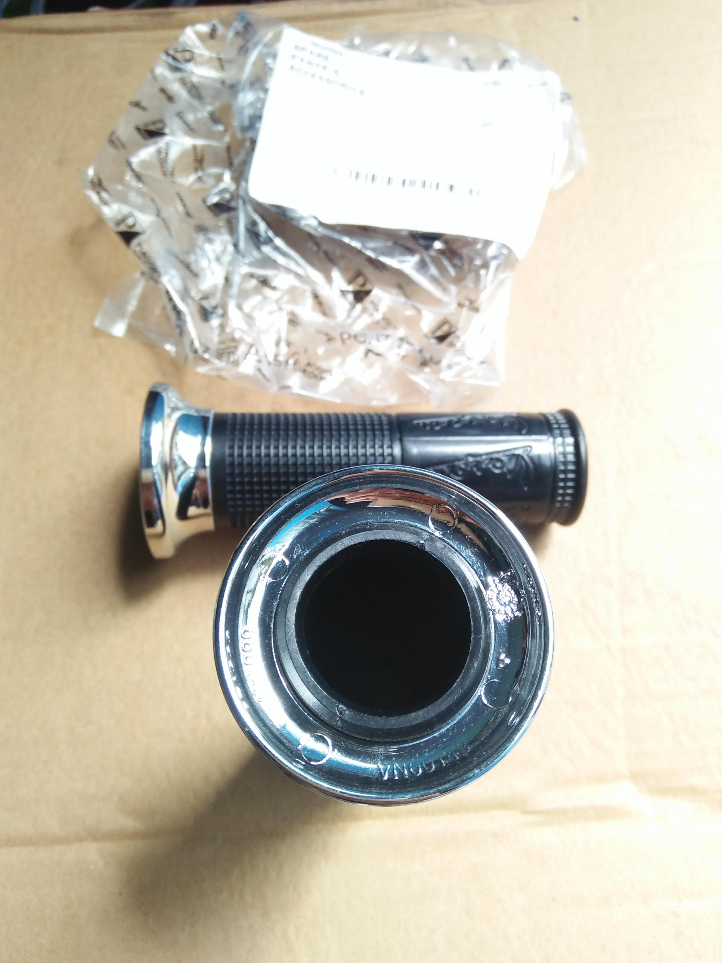 Bao tay Vespa LX125