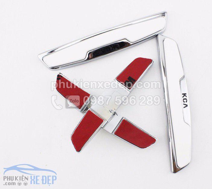 Miếng chống va đập cửa xe ô tô