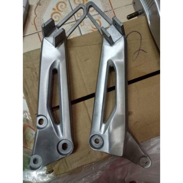 Bộ Báng Để Chân Sau Xe Super Dream Việt