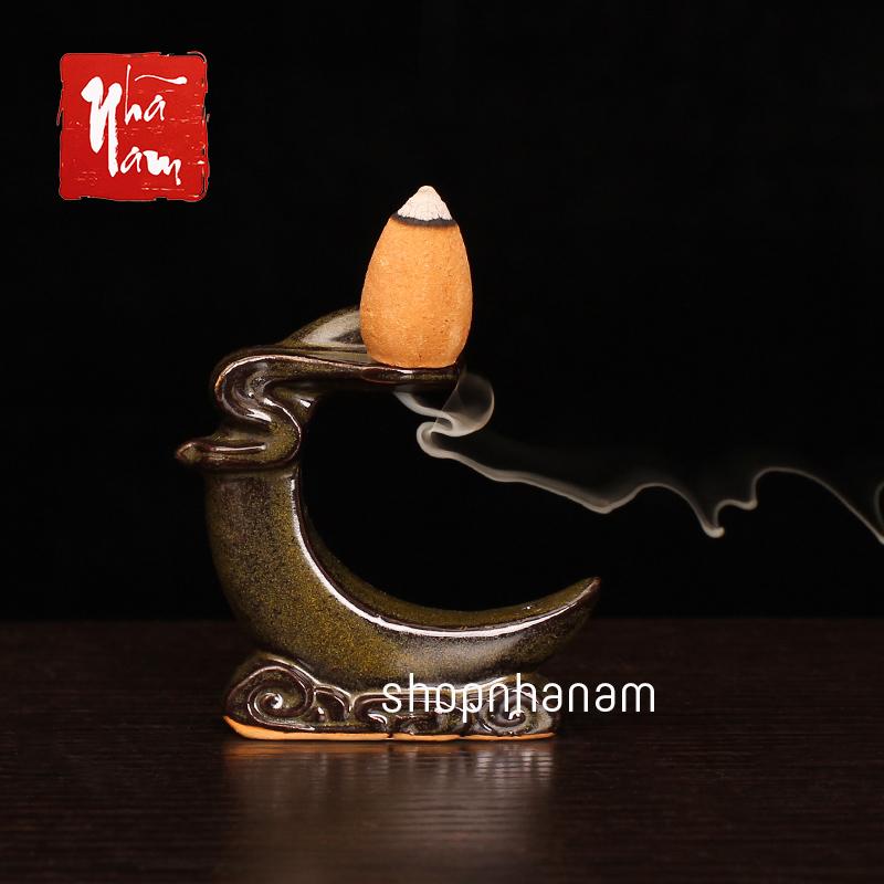 Thác Khói Trầm Hương Để Bàn Tặng 1 Nụ Trầm Cung Trăng Nhỏ Nguyệt Vọng Khê Tâm