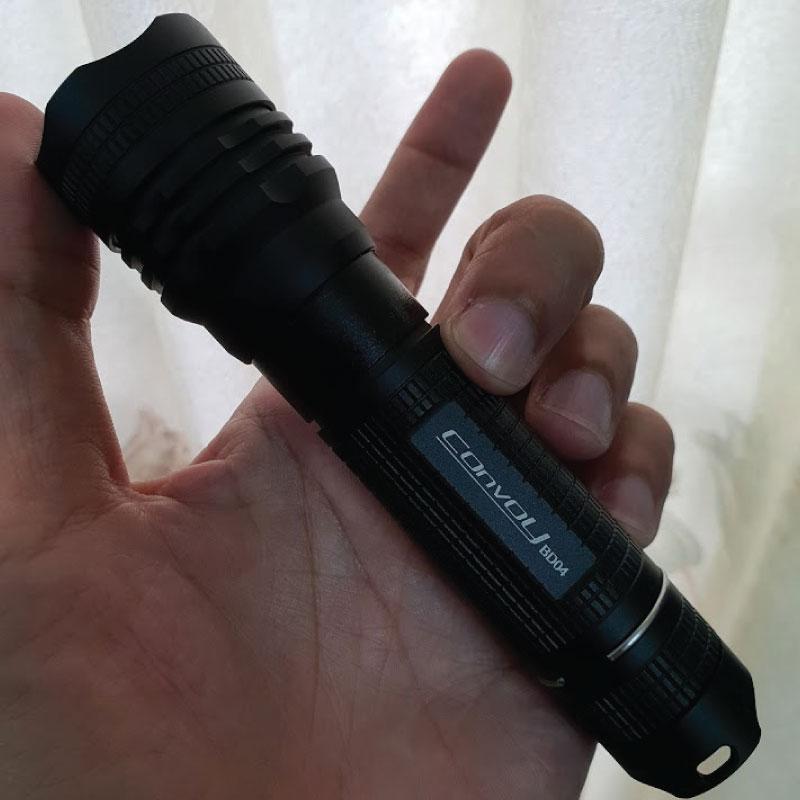 Đèn pin siêu sáng Convoy BD04 - V2-1A - Có zoom