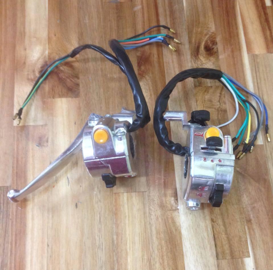 1 đôi Cùm công tắc honda cub 82 (kèm tay phanh)