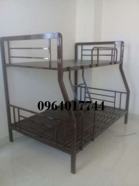 Giường lệch tầng sắt hộp Duy Phương 1m2x1m4x2m (màu nâu)