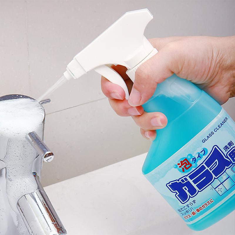 Chai xịt vệ sinh kính Rocket Nhật Bản 300ml