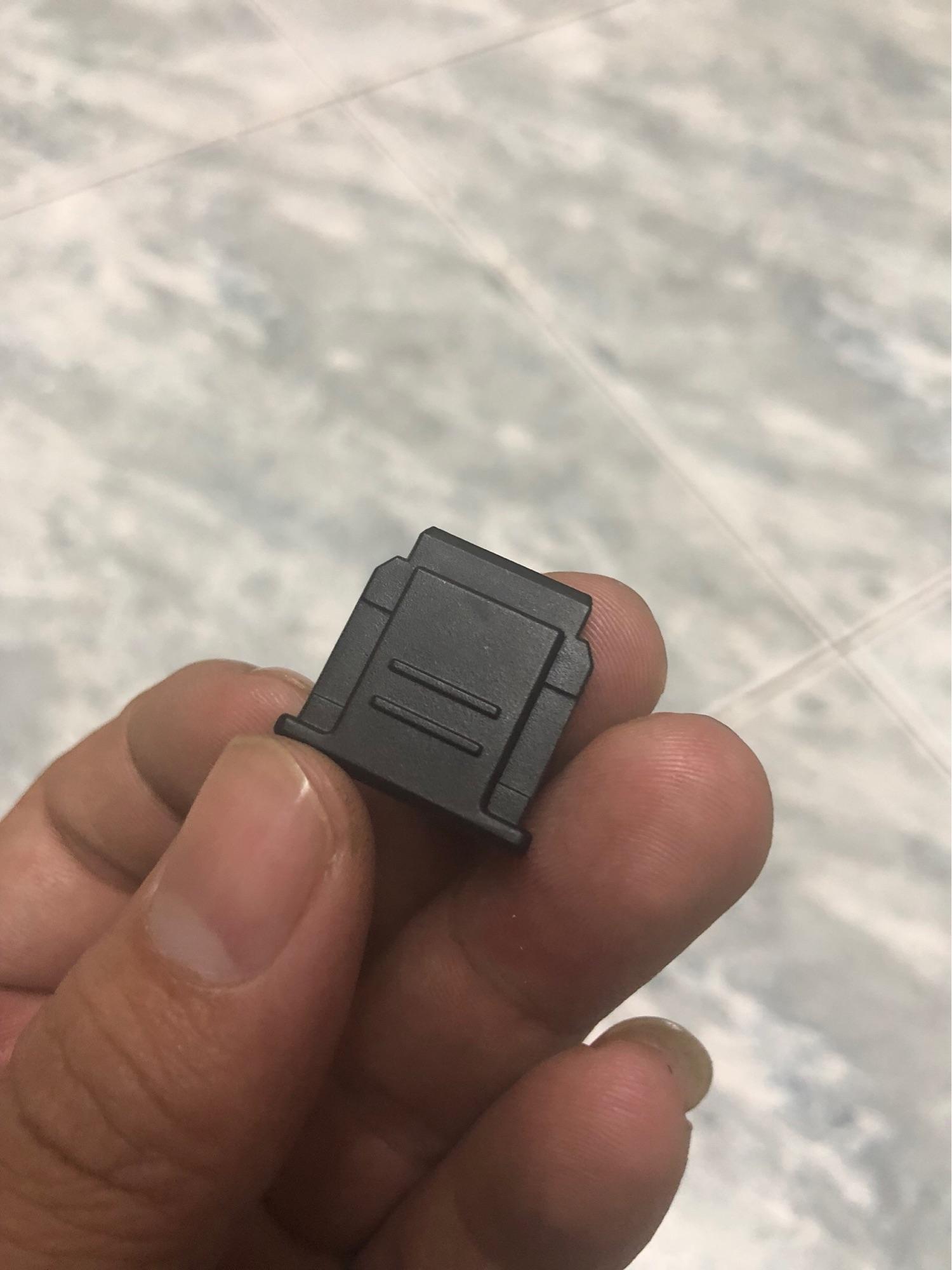 Nắp che chân Flash dành cho máy ảnh Sony - Vừa với tất cả máy Sony Mirroless