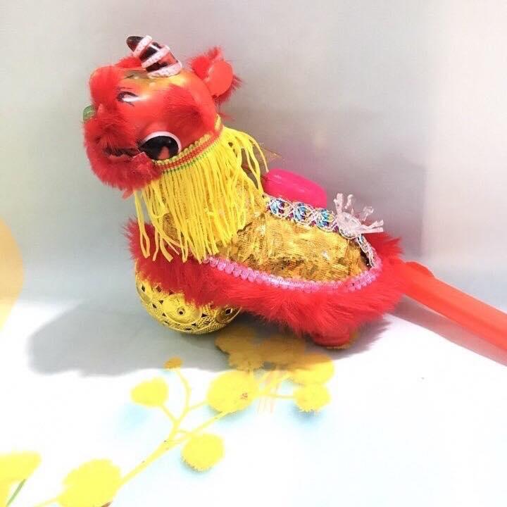 LỒNG ĐÈN TRUNG THU CÓ ĐÈN HÌNH LÂN XÀI PIN AAA