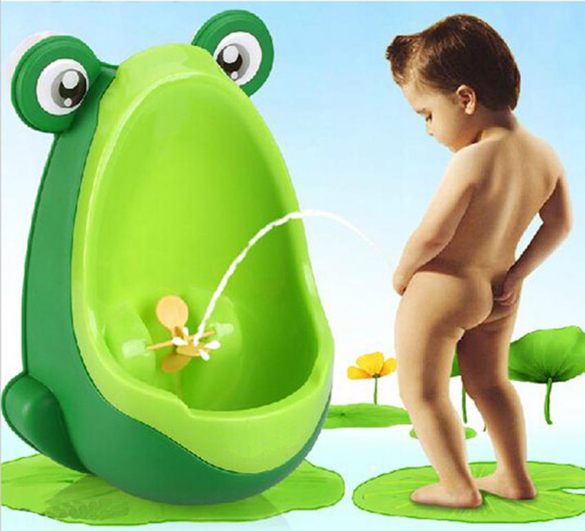 Bô tiểu hình ếch ngộ nghĩnh cho bé trai