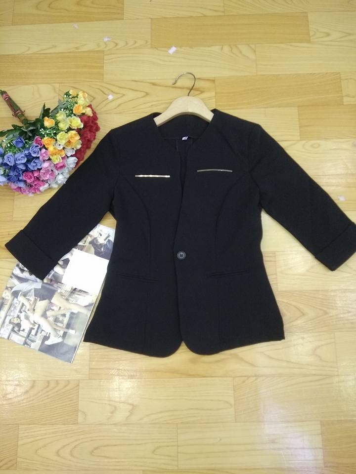 ÁO VEST ĐEN TAY LỠ 02