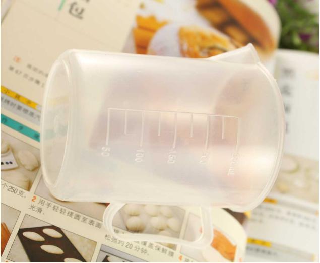 Cốc đong nhựa 100ml