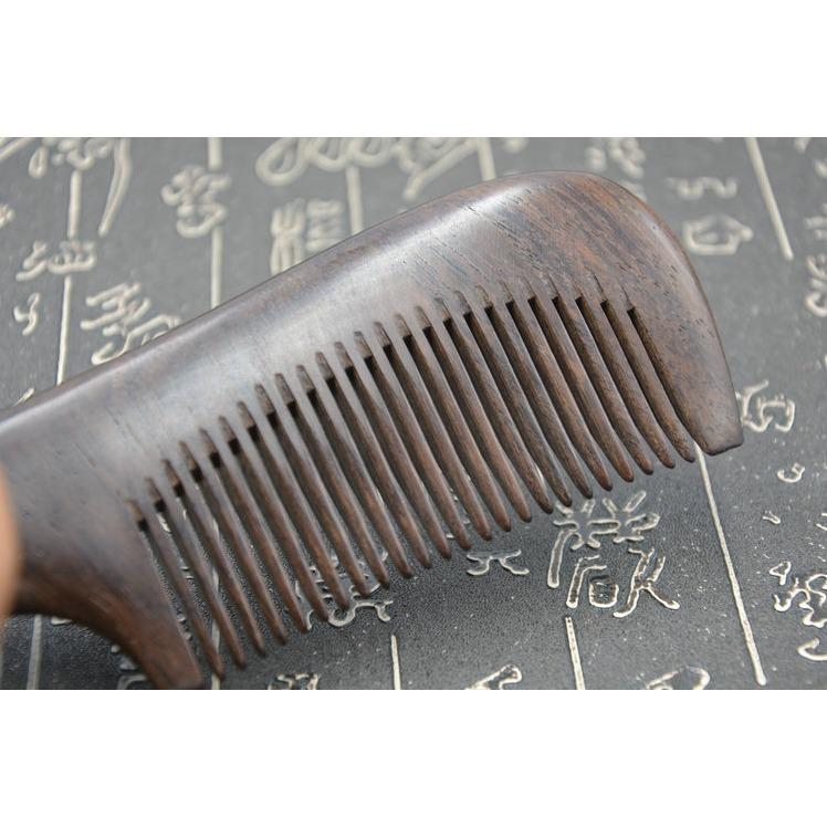Lược gỗ đàn hương đen Mã 1901