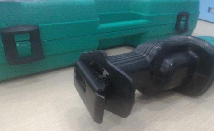 Máy cưa kiếm 590W DCA AJF30 J1F-FF-30   (Xanh)